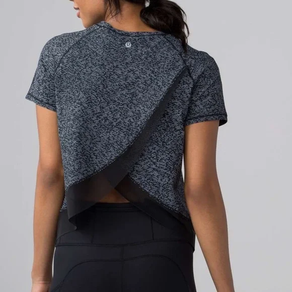 lululemon quick pace short sleeve soundwave white black Preowned great condition - Picture 2 of 10